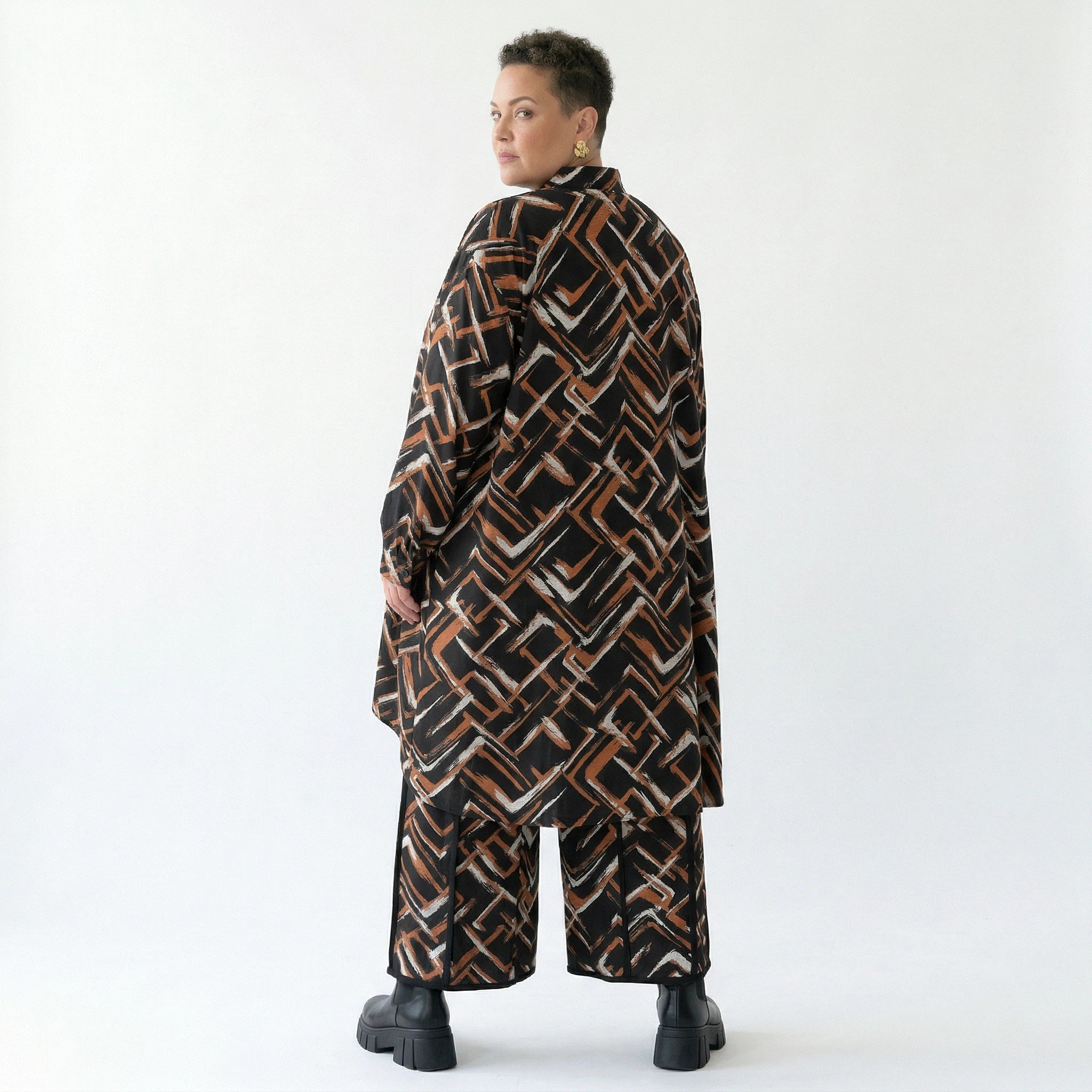 AKH Fashion Jacke in Vokuhila-Form, aus Viskose, 1517.07119, Schwarz/Cognac/Weiß, Schick