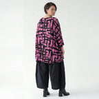 Jersey Bigshirt in fuchsiaschwarz mit Pinselstrichmuster A-Form Langarm Rundhals Taschen
