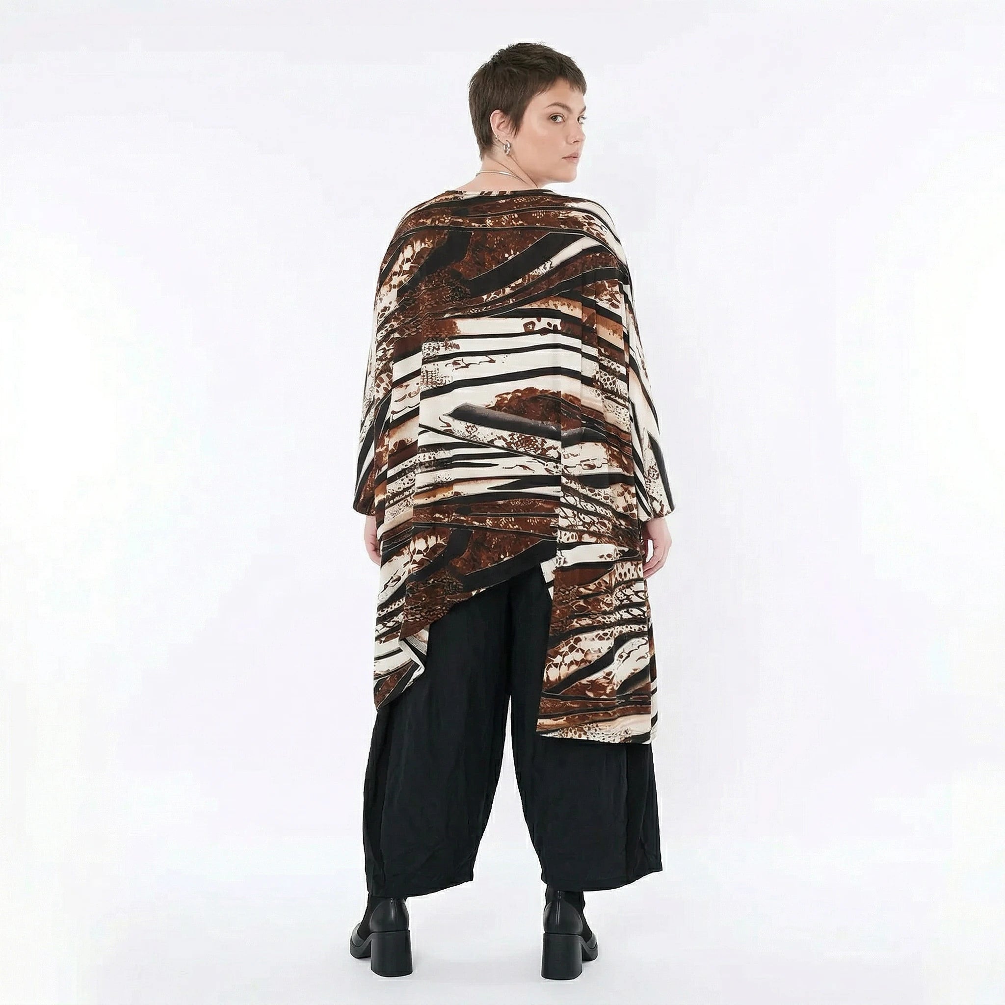 AKH Fashion Bigshirt in asymmetrischer Form, aus Materialmix, 1507133, Schwarz/Braun/Weiß
