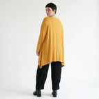 Senffarbenes A-LinienShirt aus weichem Stretchjersey mit Rundhals Langarm Saumschlitzen