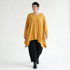 Senffarbenes A-LinienShirt aus weichem Stretchjersey mit Rundhals Langarm Saumschlitzen