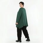 A-Form Shirt tannengruen aus weichem Jersey mit Langarm Rundhals und seitlichen Schlitzen