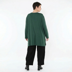 Tannengrünes Jersey Langarmshirt mit Rundhalsausschnitt und Saumschlitzen gerader Form