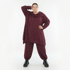 Ballonhose in Burgundy aus Feinstrick mit Ajourmuster Wellenstruktur weich und elegant