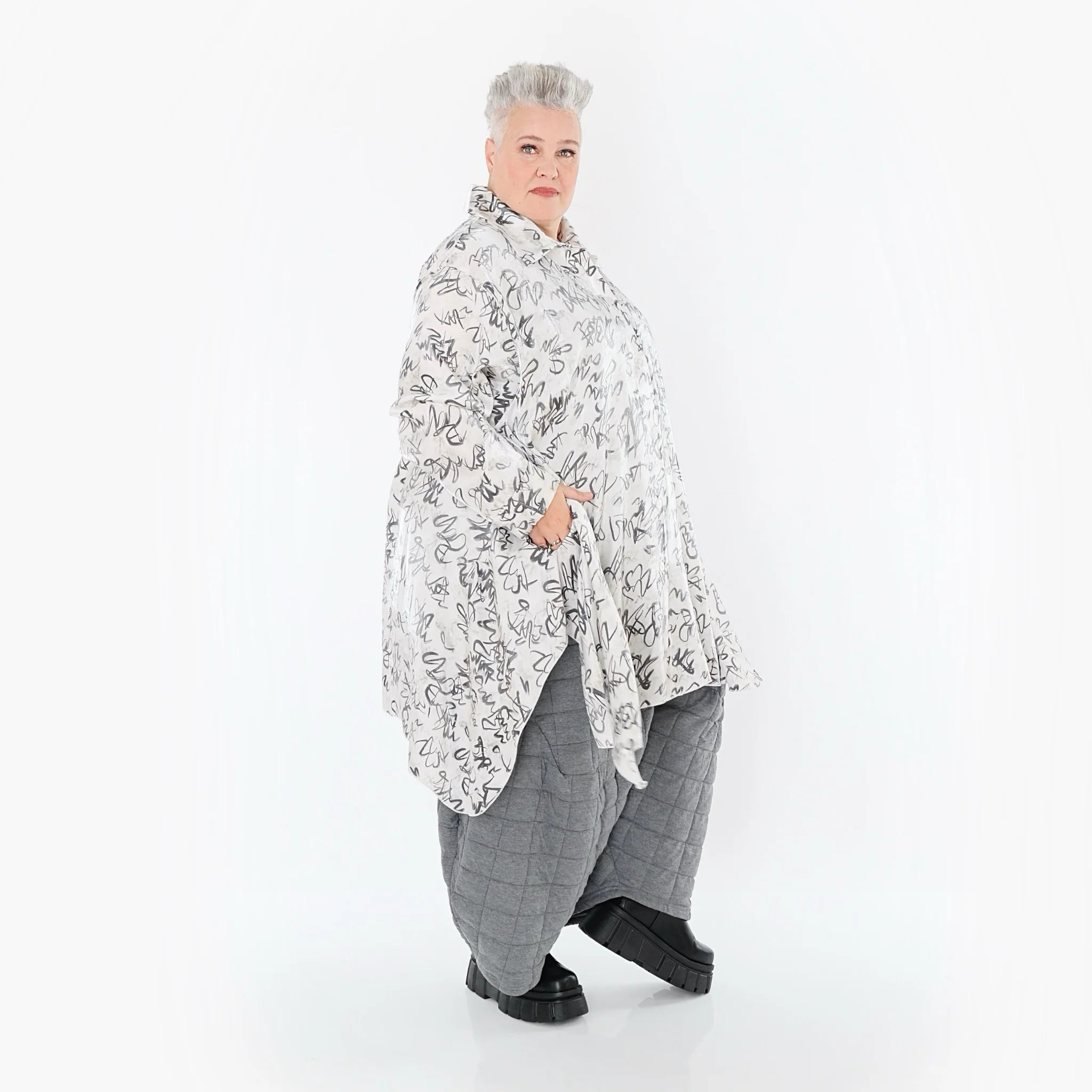  A-Form Bluse von AKH Premium aus Viskose, P1011.6917, Weiß/Grau, Kringel, Ausgefallen