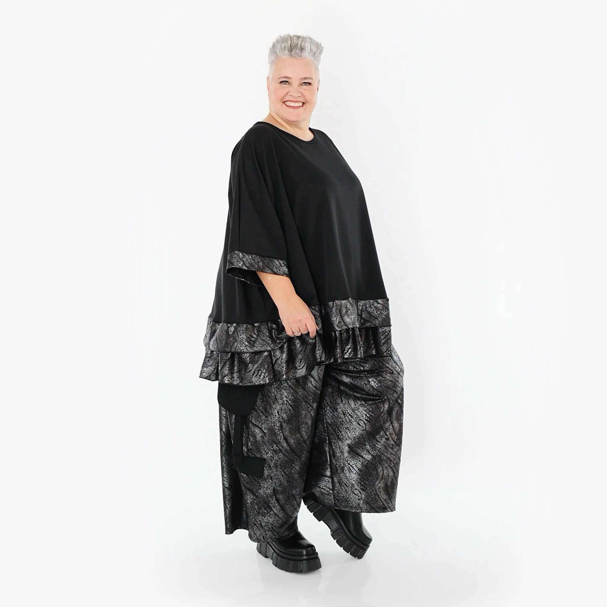 A-Form Bigshirt von AKH Premium aus Viskose, P1019.7103, Silber/Schwarz, Zebra, Ausgefallen