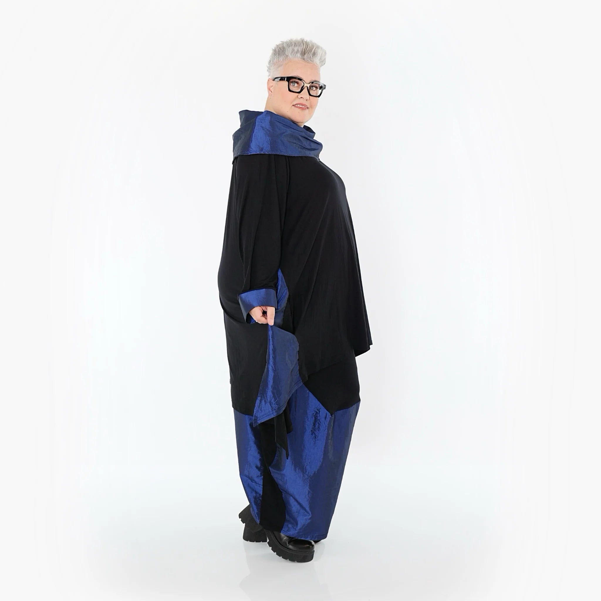 A-Form Shirt von AKH Premium aus Viskose, P102187, Schwarz/Royalblau, Ausgefallen, Zeitlos