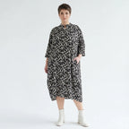 Stilvolles Ballon Kleid im ausgefallen legeren Lagenlook aus pflegeleichtem Stretchmaterial, Schwarz/Weiß