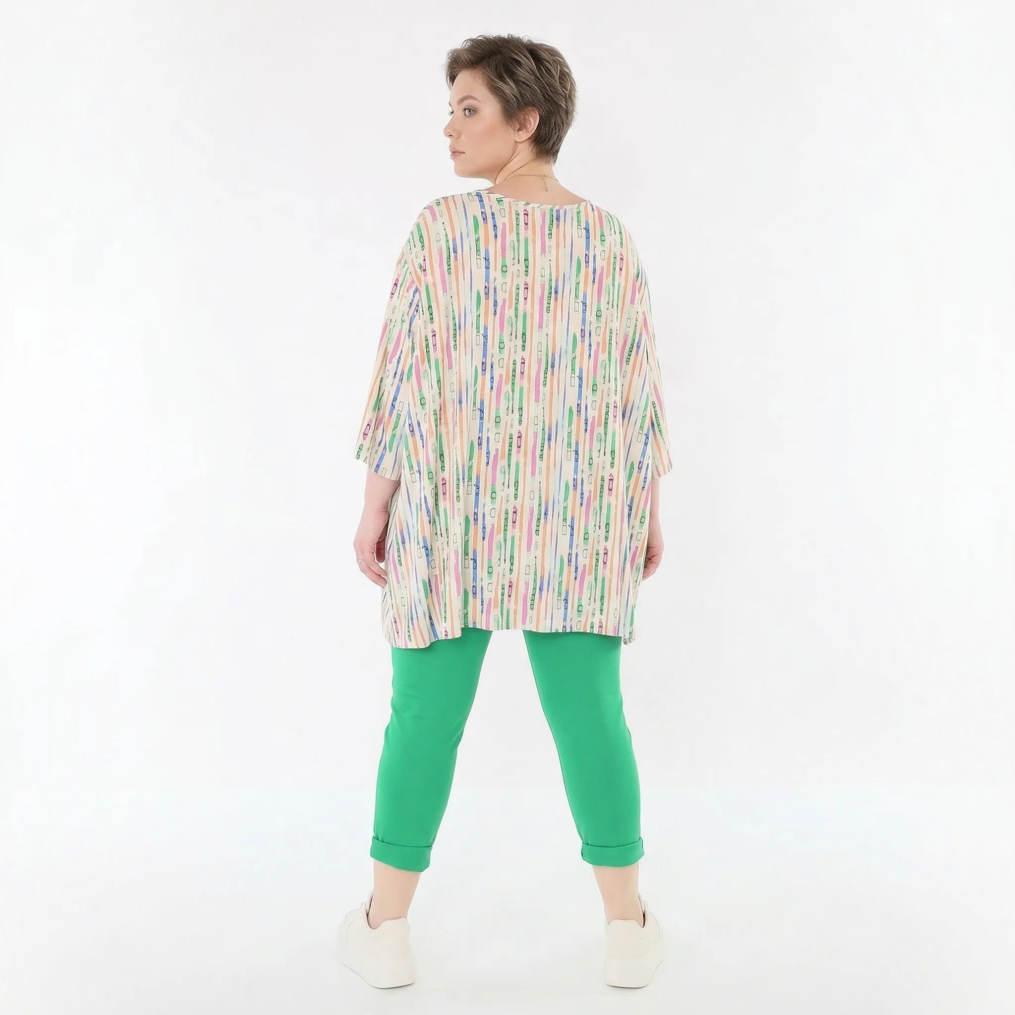 Zeitlos modernes Oversize Shirt in A-Form aus feinem, weich fließendem Jersey im Lagenlook, Ecru/Fuchsia/Multi