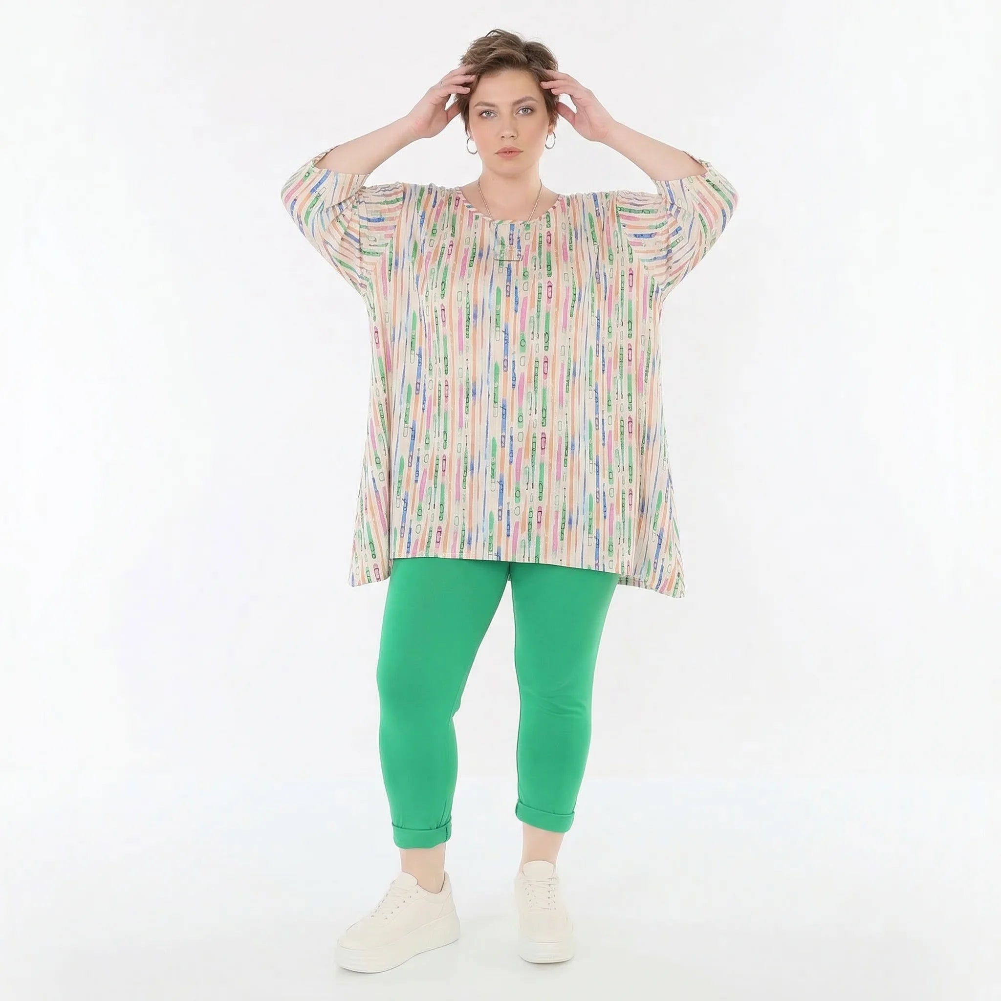 Zeitlos modernes Oversize Shirt in A-Form aus feinem, weich fließendem Jersey im Lagenlook, Ecru/Fuchsia/Multi