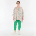 Zeitlos modernes Oversize Shirt in A-Form aus feinem, weich fließendem Jersey im Lagenlook, Ecru/Fuchsia/Multi