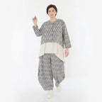 Luftige Ballon Hose im besonderen Lagenlook aus Leinen Baumwolle mit ZickZack Muster, Grau/Ecru