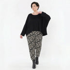 Oversize-Lagenlook Shirt aus feinem, stretchigem Jersey mit legerem Schnitt und Rundhals, Schwarz