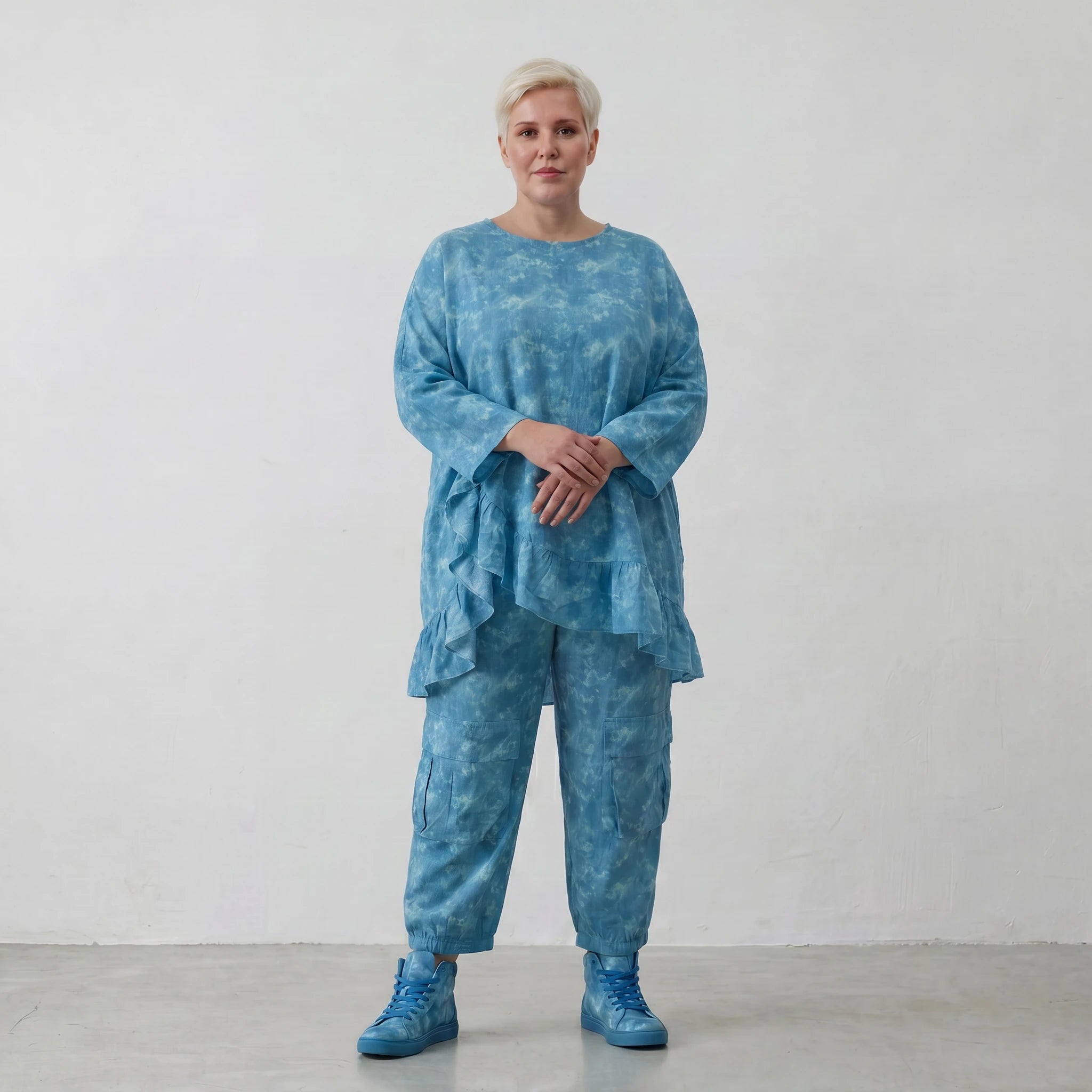 Luftiges Oversize Shirt aus feiner Baumwoll-Popeline im Lagenlook mit Batikmuster, Aquablau
