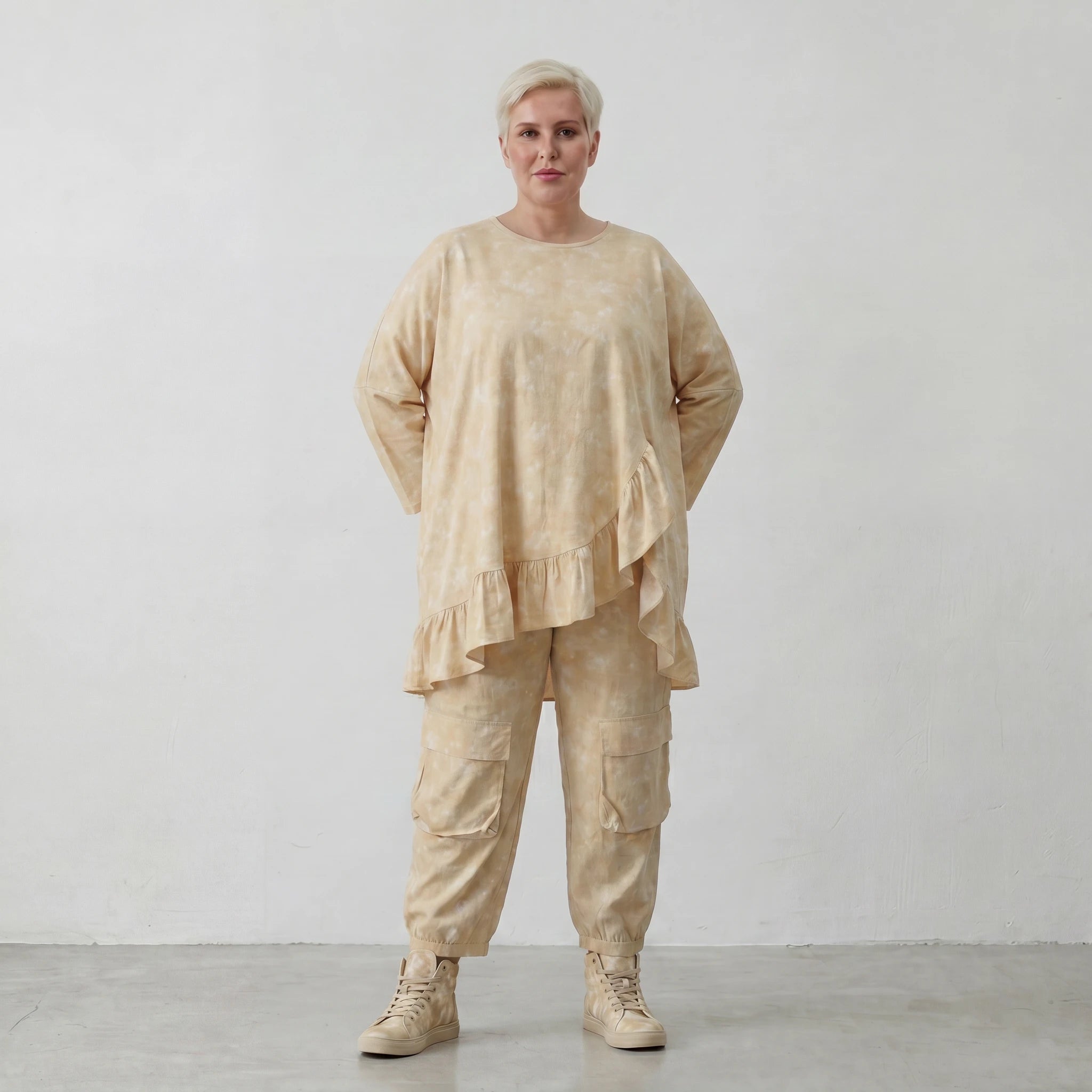 Luftig leichtes Oversize Lagenlook Shirt aus feiner Baumwollpopeline mit ausgefallenem Batikmuster, Vanille