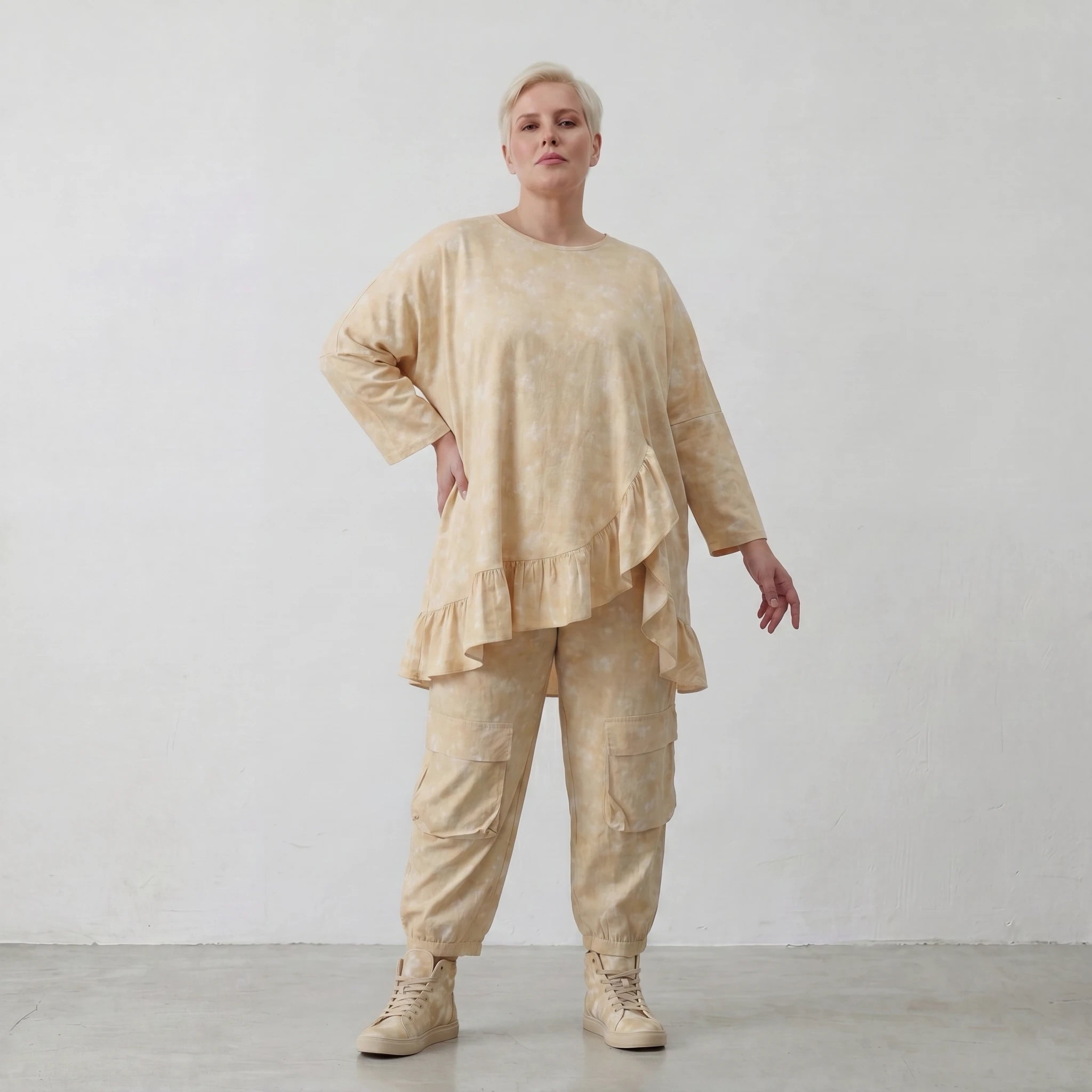 Luftig leichtes Oversize Lagenlook Shirt aus feiner Baumwollpopeline mit ausgefallenem Batikmuster, Vanille