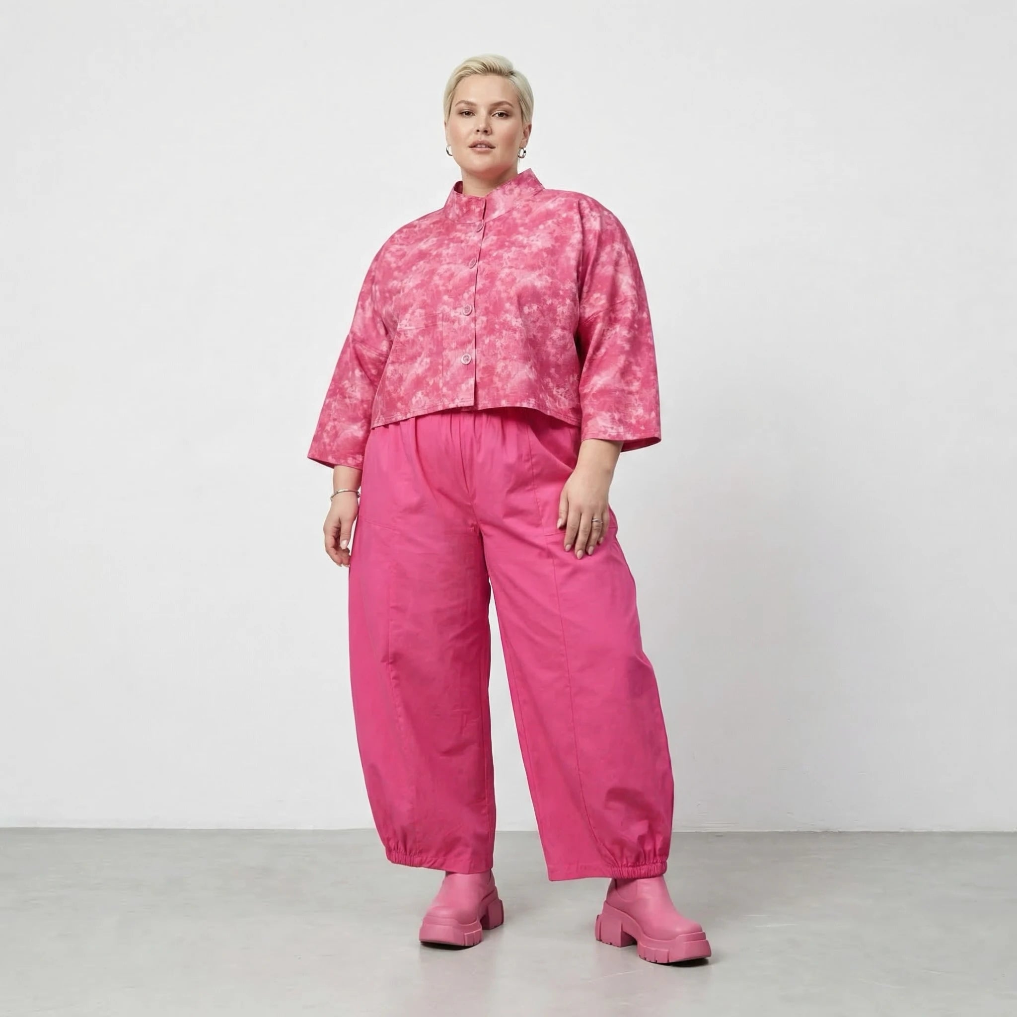 Stilvolle Oversize Jacke aus feiner, leichter Baumwolle im ausgefallenen Lagenlook, Batik, Fuchsia