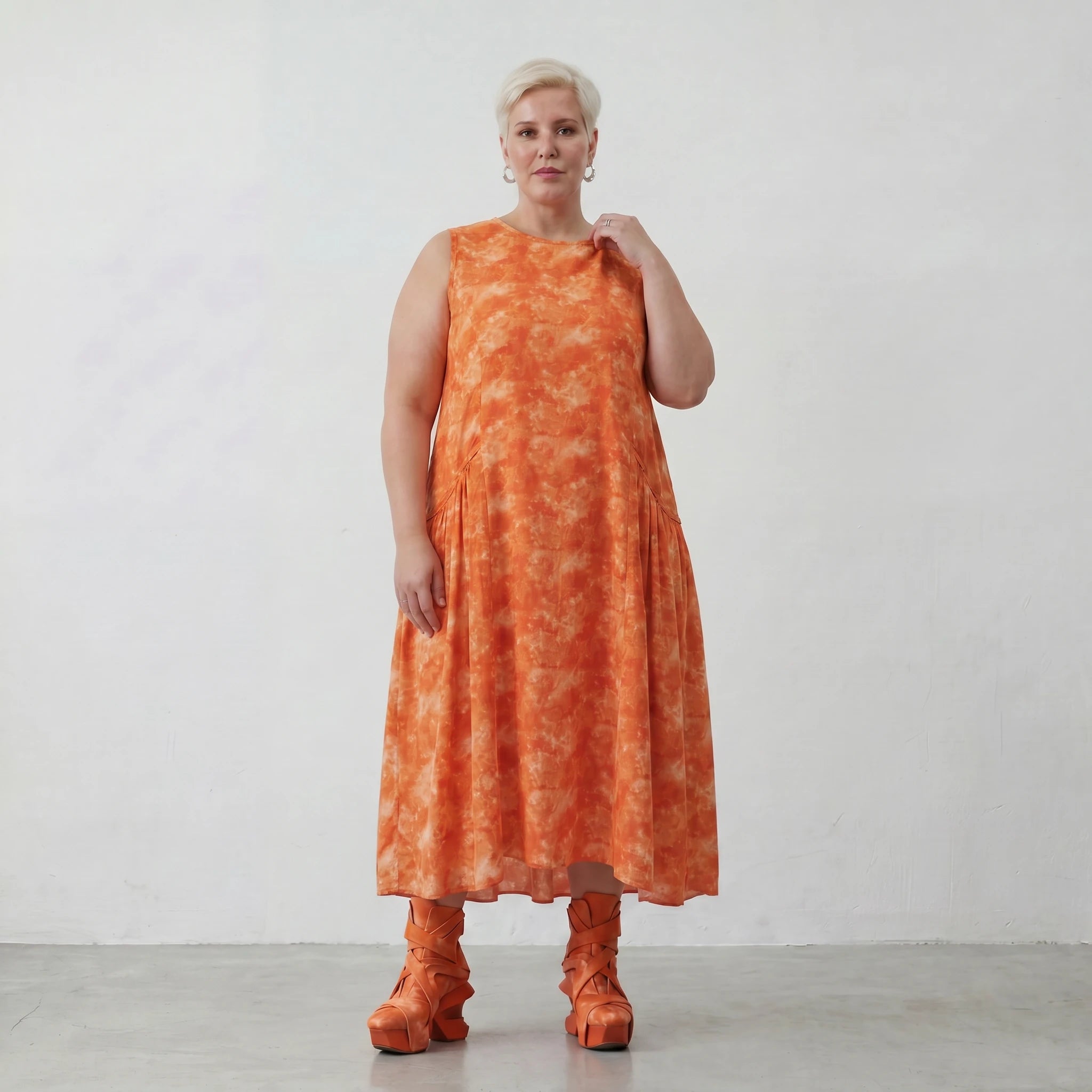 Luftiges Ballonkleid aus leichter Baumwoll-Popeline im ausgefallenen Lagenlook mit Batikmuster, Orange