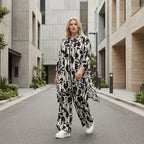 Zeitlos ausgefallene A-Form Jacke im abstrakten Lagenlook aus fließendem stretchigem Slinky, Schwarz/Weiß