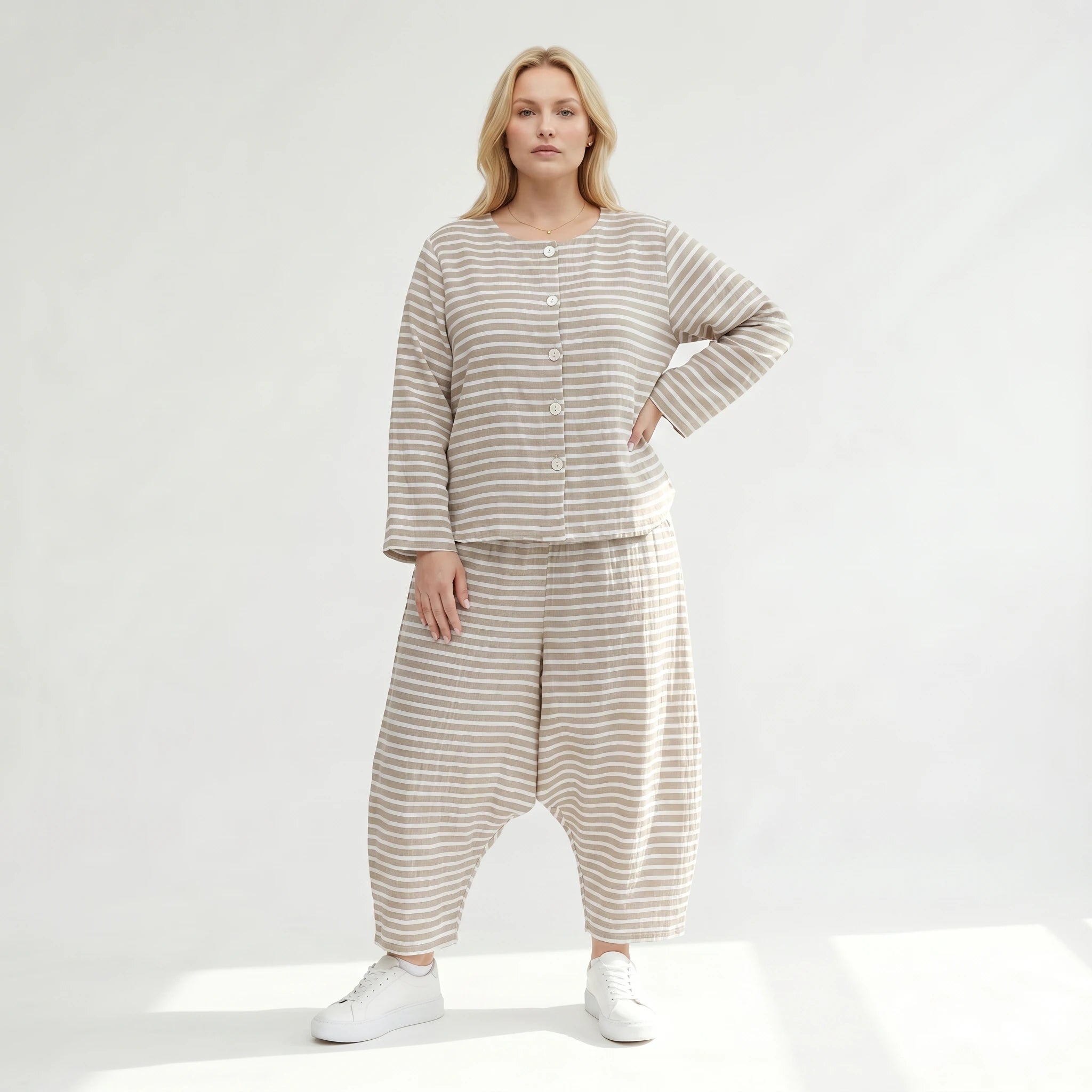 Luftig leichte Oversize Jacke im ausgefallenen Lagenlook mit zeitlosen Streifen, Sand/Weiß
