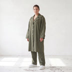 Fliessender Khaki Mantel im legeren Lagenlook mit Oversize Form zeitlos chic soft modern
