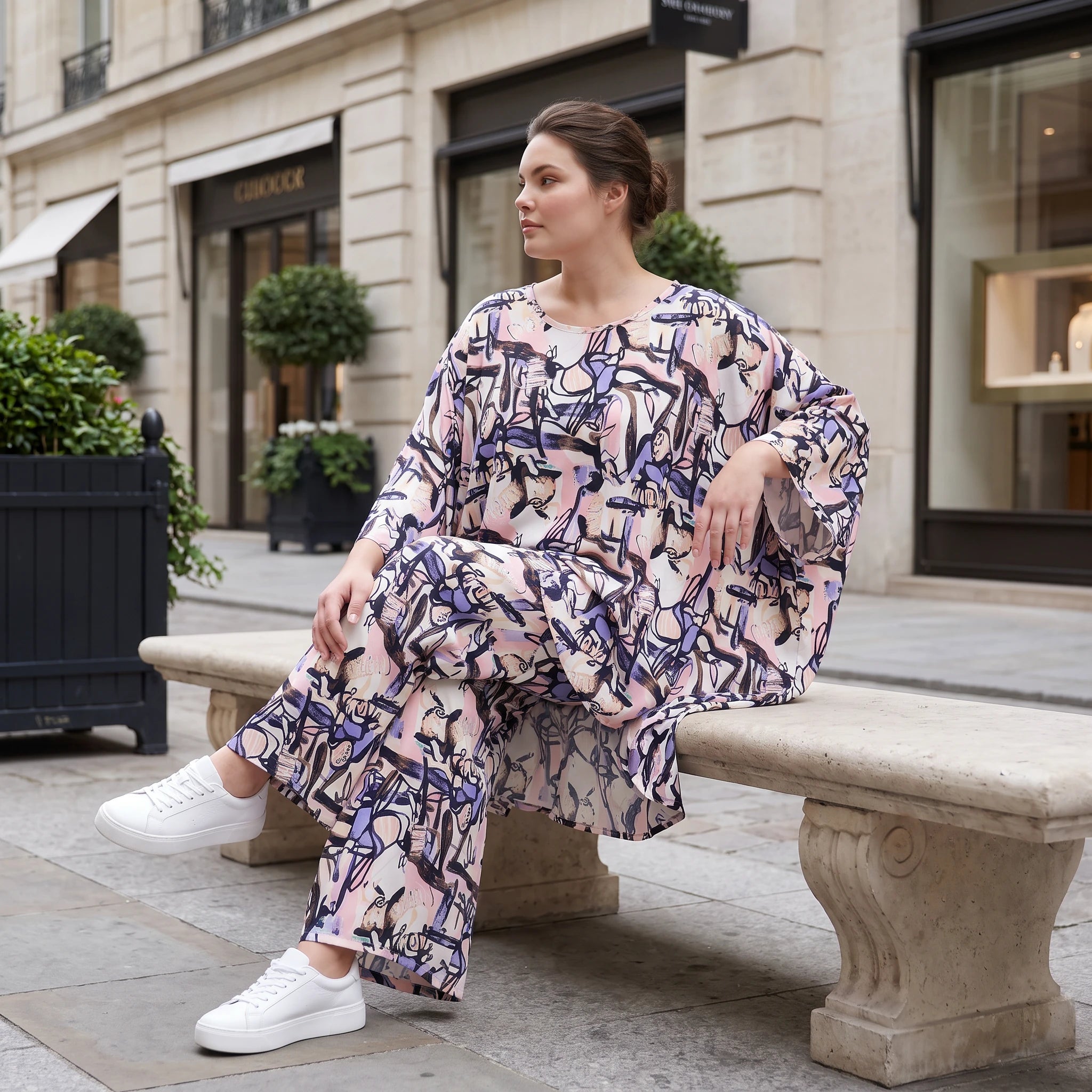 Oversized Shirt aus leichter Viskose Popeline in zartem Rosa mit asymmetrischem Schnitt