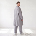 Grauer Bengaline Mantel locker oversize luftig mit Hemdkragen elastisch und zeitlos grau