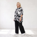 Damen Shirt Lagenlook Baumwolle Schwarz/Weiß, A-Linie, Kurzarm, Seitenschlitze, Oversize große Größen – Funky Diva