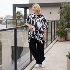 Damen Shirt Lagenlook Baumwolle Schwarz/Weiß, A-Linie, Kurzarm, Seitenschlitze, Oversize große Größen – Funky Diva