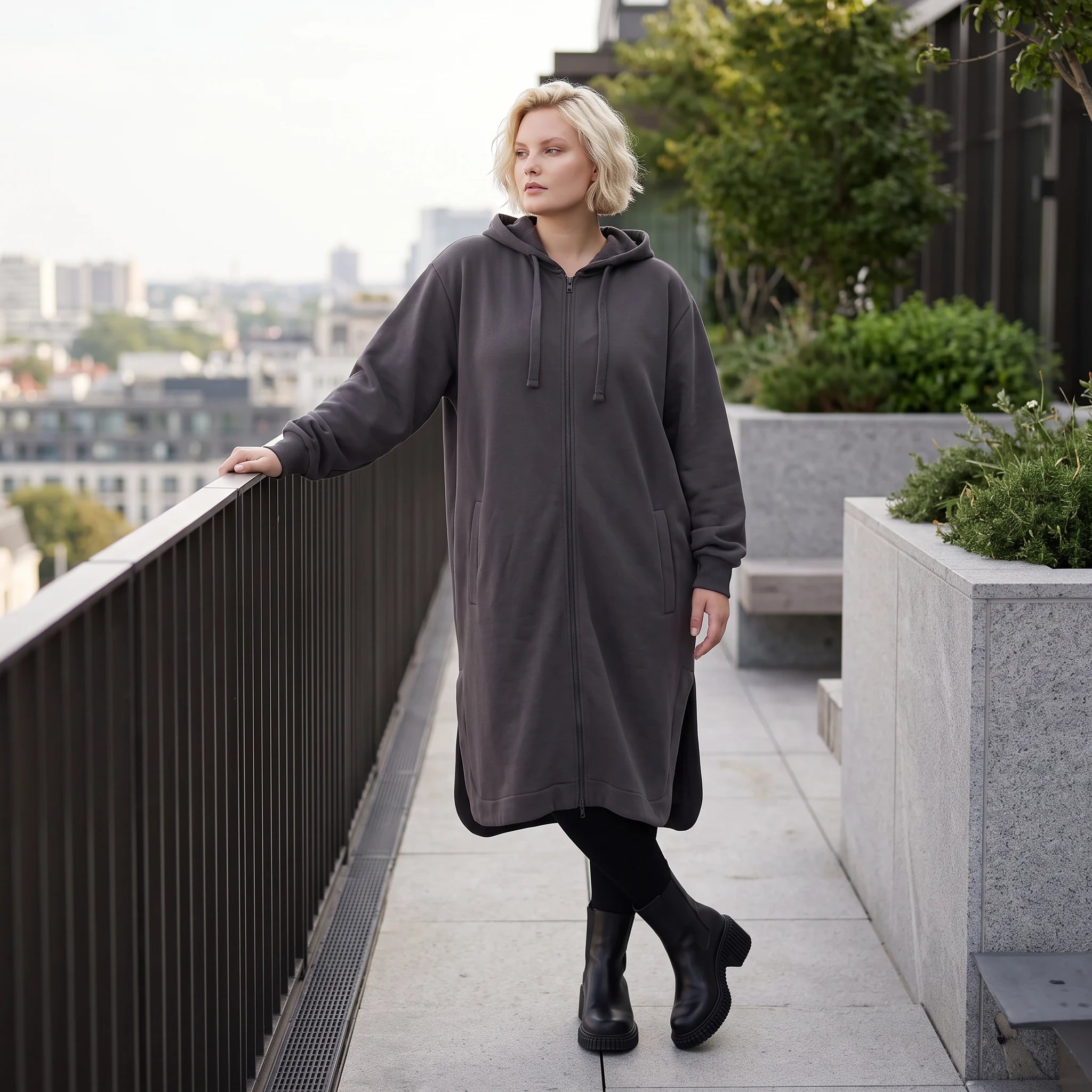Dunkelgraue Kapuzenjacke aus weicher Baumwolle in Fleece French Terry mit Reißverschluss