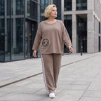 Sweatshirt aus French Terry mit Smileyprint und asymmetrischer Tasche in gerundeter Form