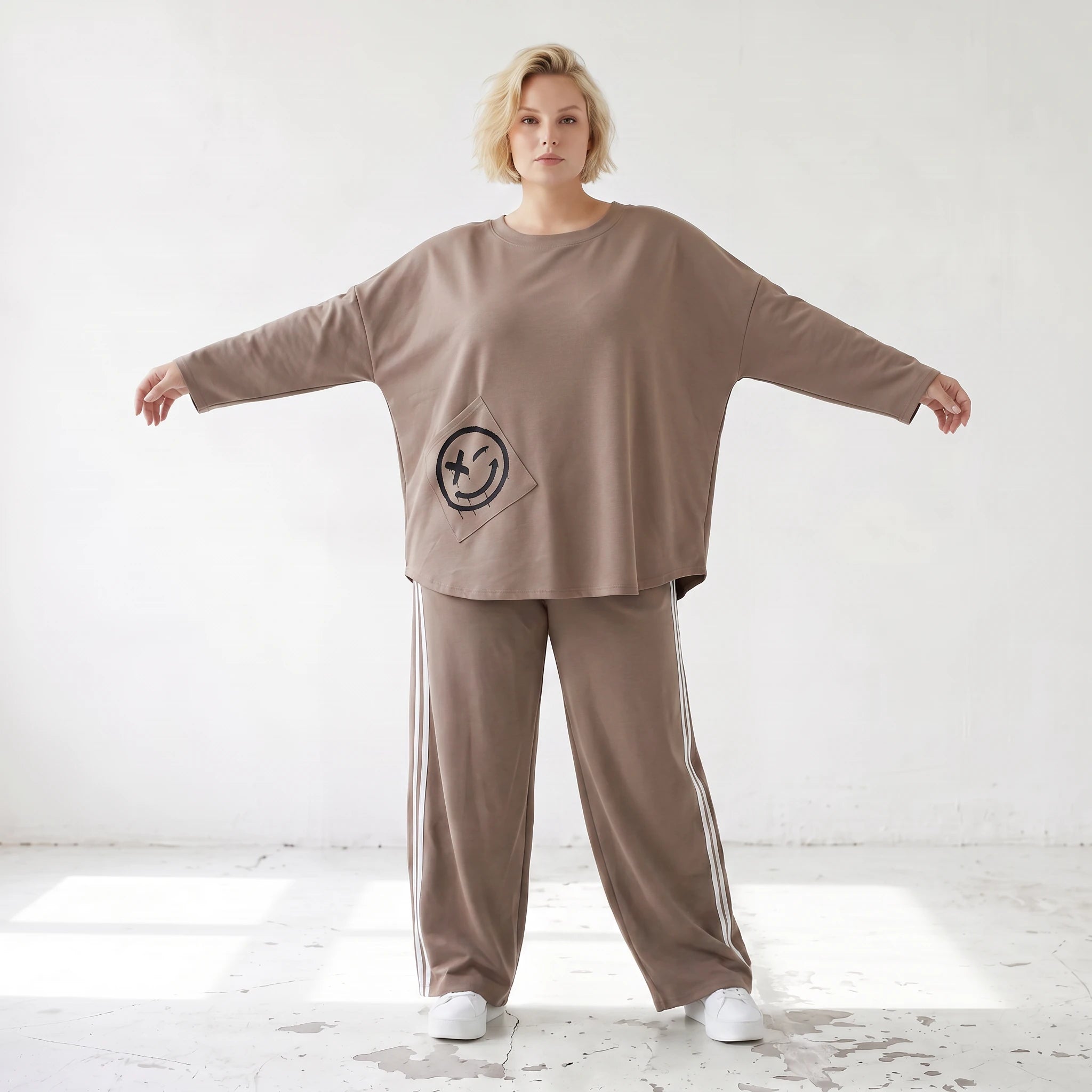Jogger-Hose im Retro College Look aus French Terry mit weißen Kontraststreifen Ballonform