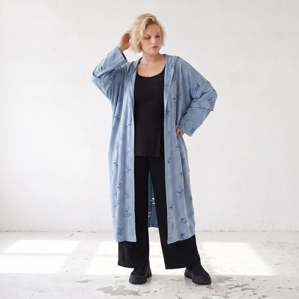 Jeansblauer Kapuzencardigan aus Baumwolljersey mit Elasthan mit lockerem geradem Schnitt