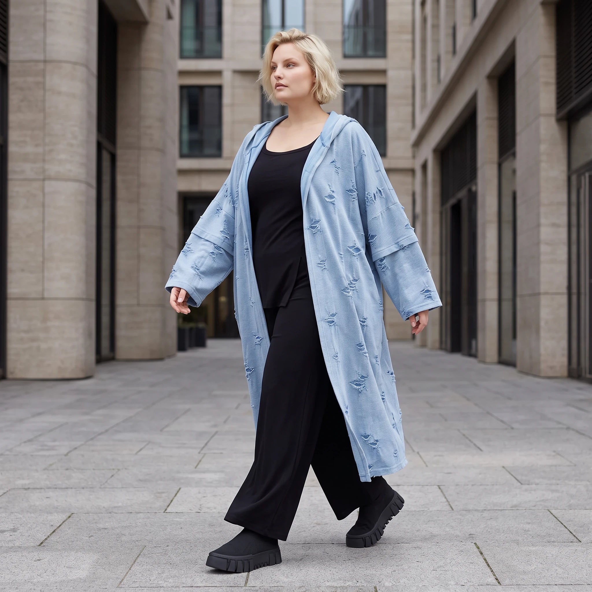 Jeansblauer Kapuzencardigan aus Baumwolljersey mit Elasthan mit lockerem geradem Schnitt
