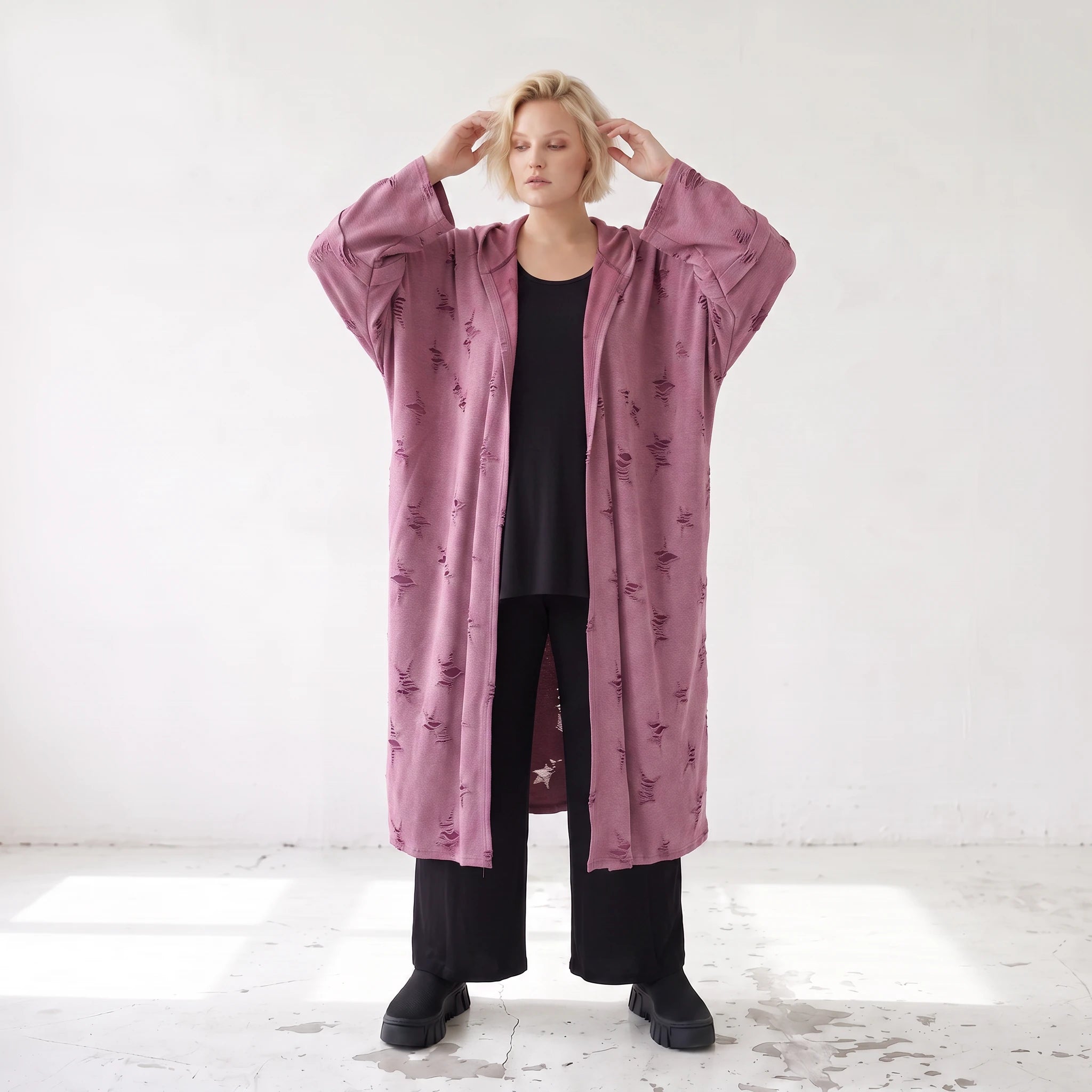 Offener Kapuzencardigan in Weinrot weich leicht und gerade geschnitten für Winterlooks