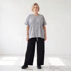 Graues Shirt im Destroyedlook aus weichem Jersey mit Rundhalsausschnitt geradem Schnitt
