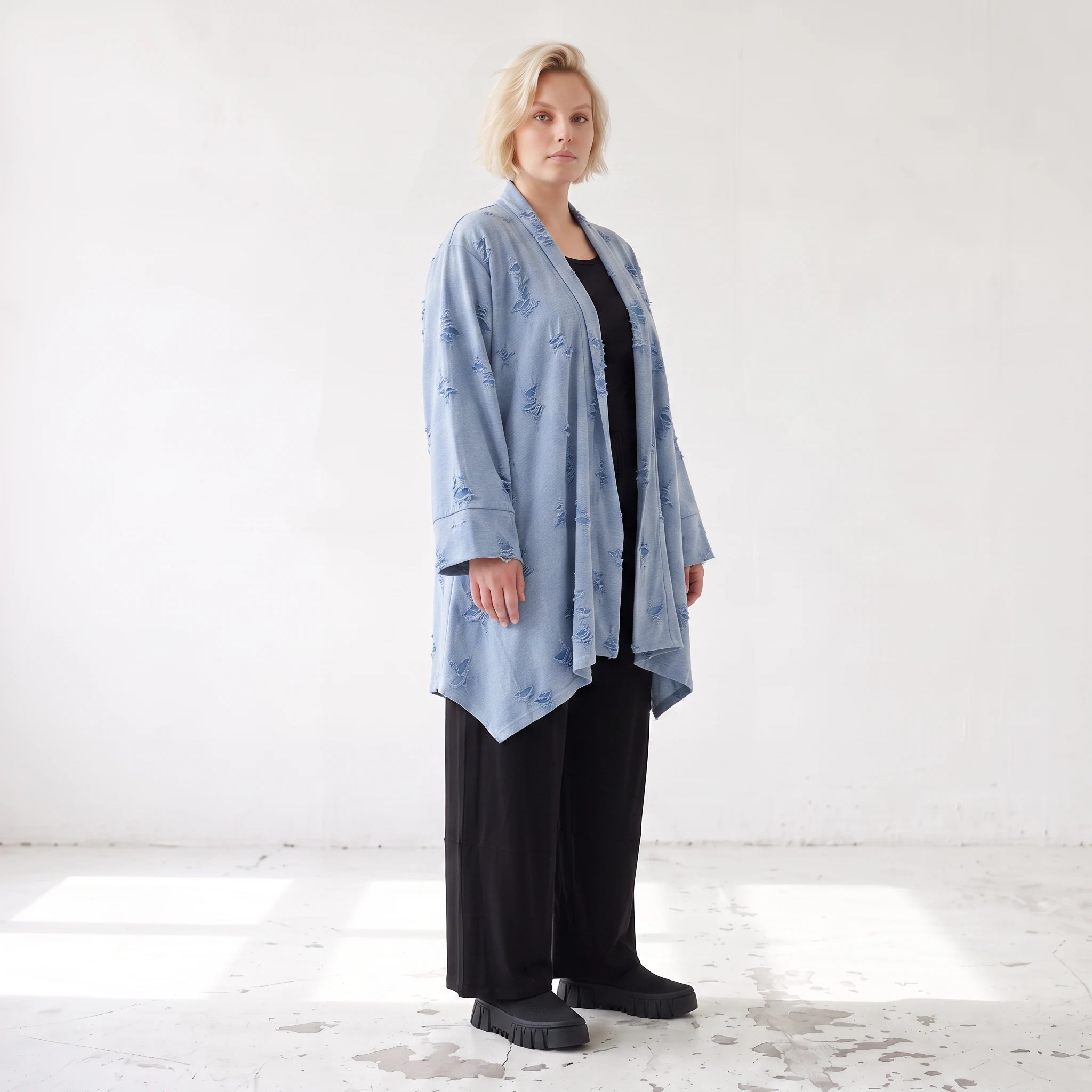 Jeansblauer Jersey Cardigan in A-Linie mit Sternenprint im Destroyed-Look offen locker