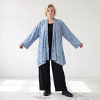 Jeansblauer Jersey Cardigan in A-Linie mit Sternenprint im Destroyed-Look offen locker