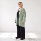 Pistaziengrüner Jerseycardigan in A-Linie mit Sternenmotiv aus Baumwolle und Elasthan