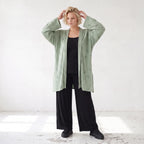 Pistaziengrüner Jerseycardigan in A-Linie mit Sternenmotiv aus Baumwolle und Elasthan
