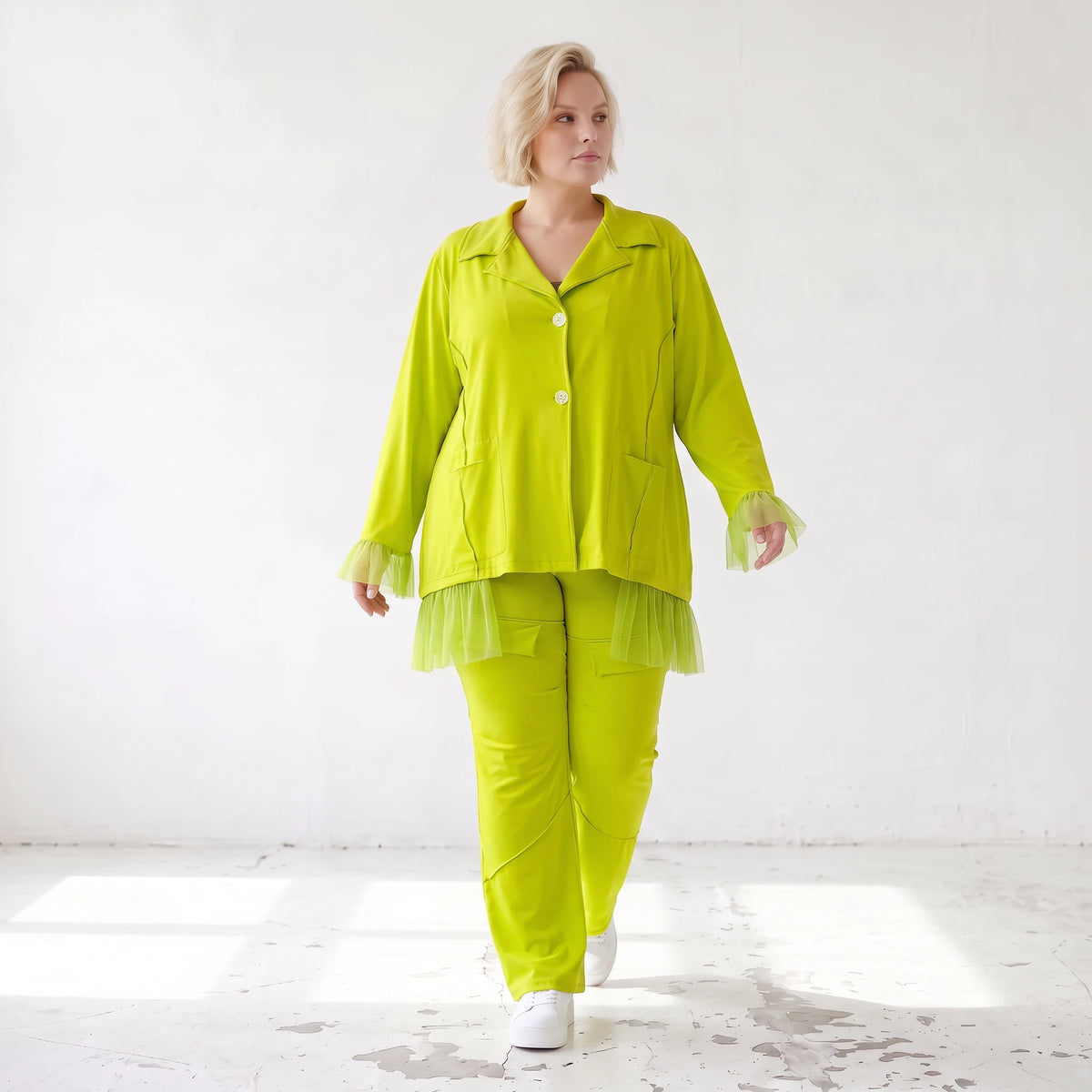 Limette Travellerbluse in A-Linie mit Hemdkragen locker fallend formstabil bequem sanft