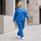 Royalblaues Langarmshirt in Travellerqualität mit Stretch kastigem Schnitt und Tunnelzug