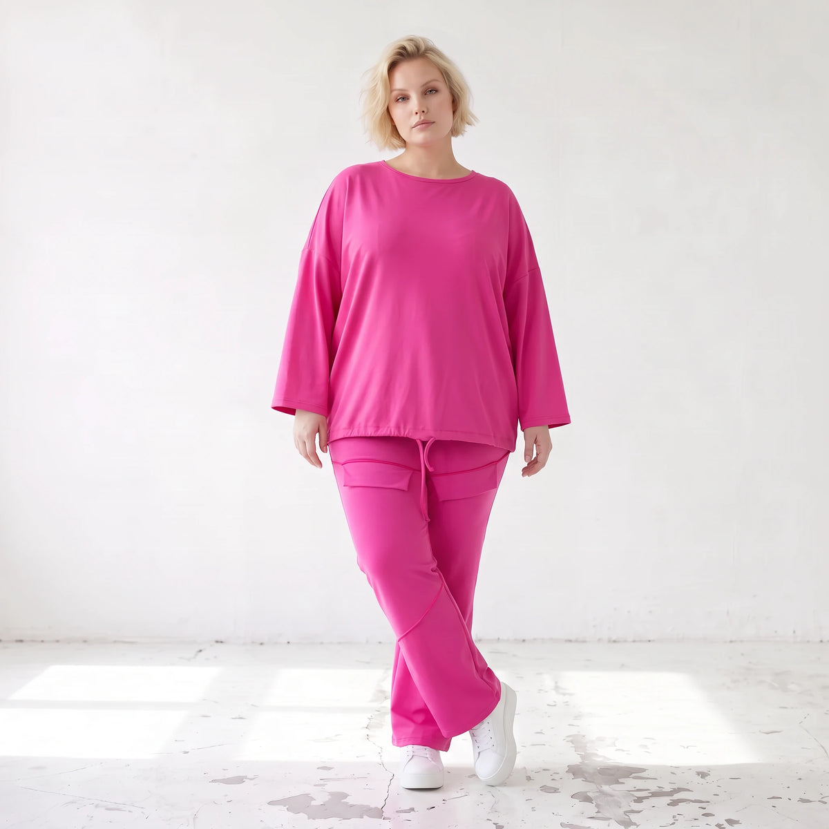 Langarmshirt in Fuchsia aus Travellerstoff mit Stretch kastig geschnitten mit Tunnelzug
