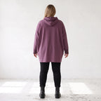 Fliederner Kapuzenpullover mit Leoprint aus French Terry mit Stretch und Seitentaschen