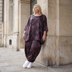 Bigshirt in A-Linie aus Satin mit Schwarz/Violett/Braun Print Rundhals und 7/8-Arm