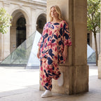 Satinshirt in Rose/Blau/Pink mit floralem Print in A-Linie fließend und weich fallend