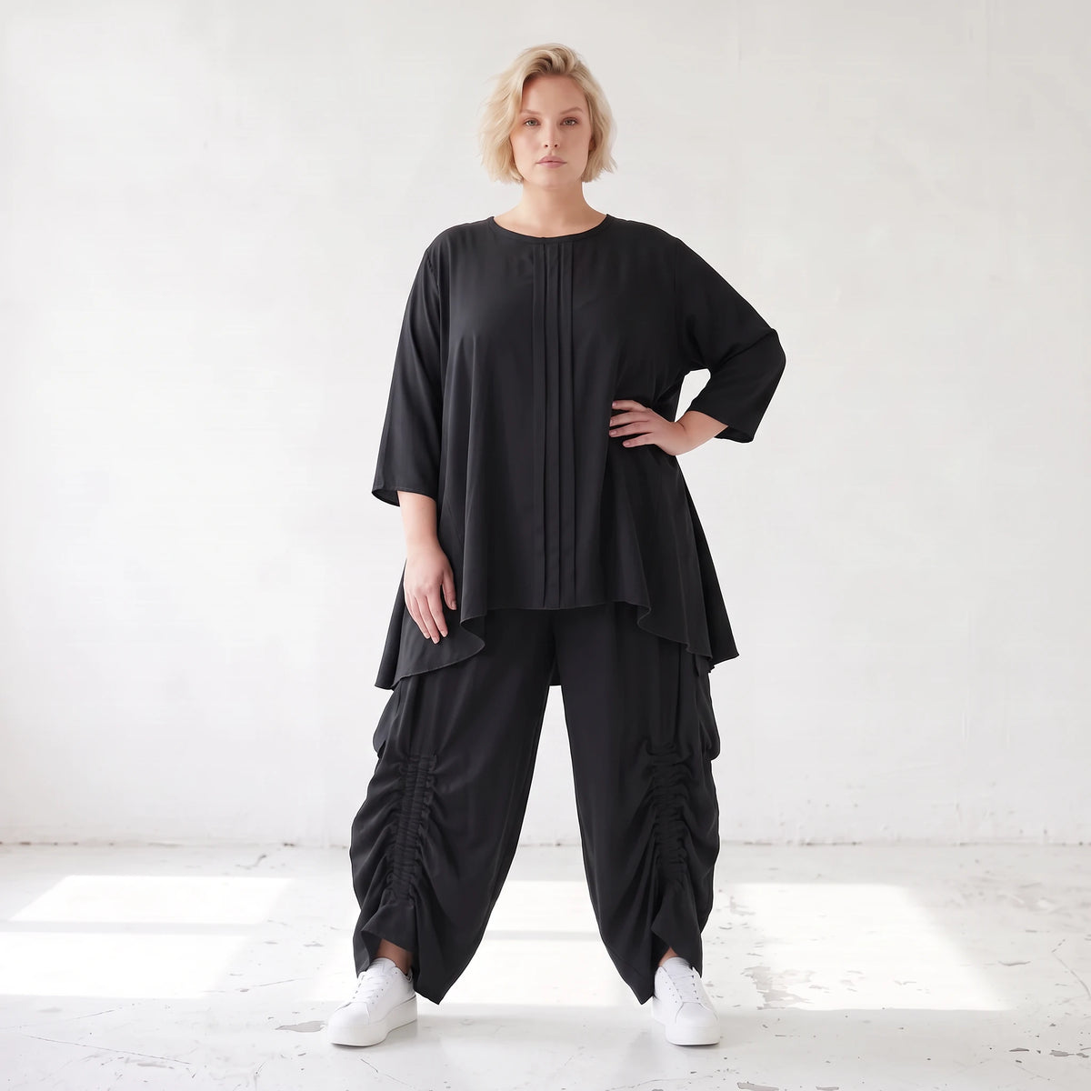 Lyocellshirt in A-Linie mit Biesenmuster zipfeligem Saum und 3/4-Arm weich fallend locker