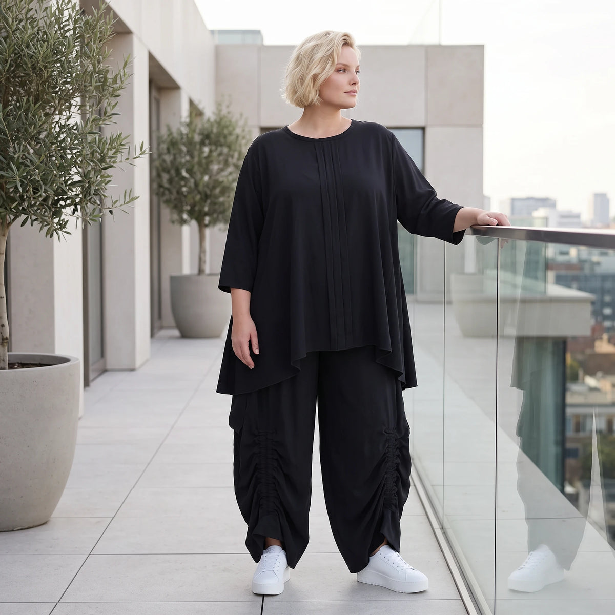 Lyocellshirt in A-Linie mit Biesenmuster zipfeligem Saum und 3/4-Arm weich fallend locker