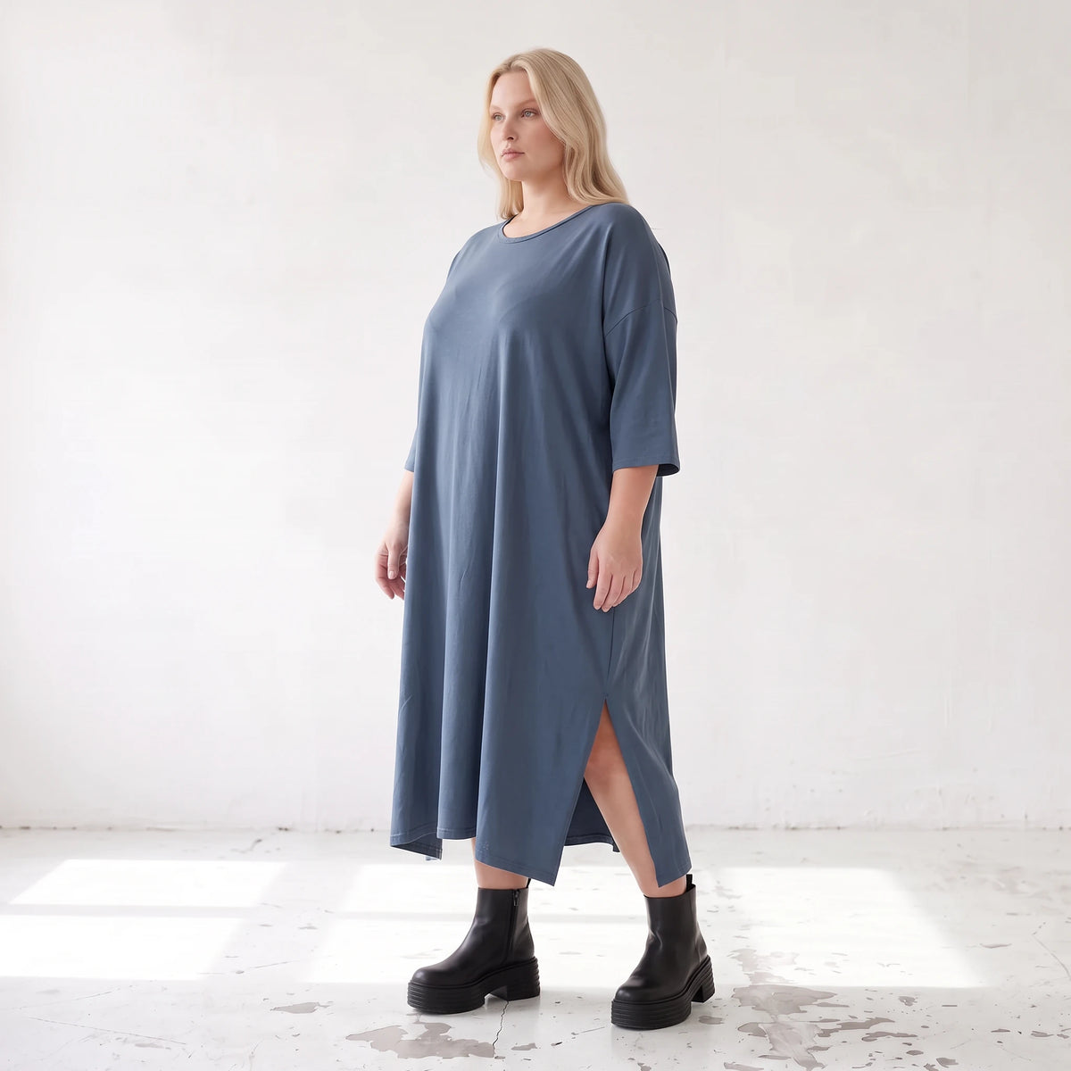 Petrolfarbenes Lyocelltwillkleid in A-Linie mit V-Ausschnitt und 3/4-Arm Seitentaschen