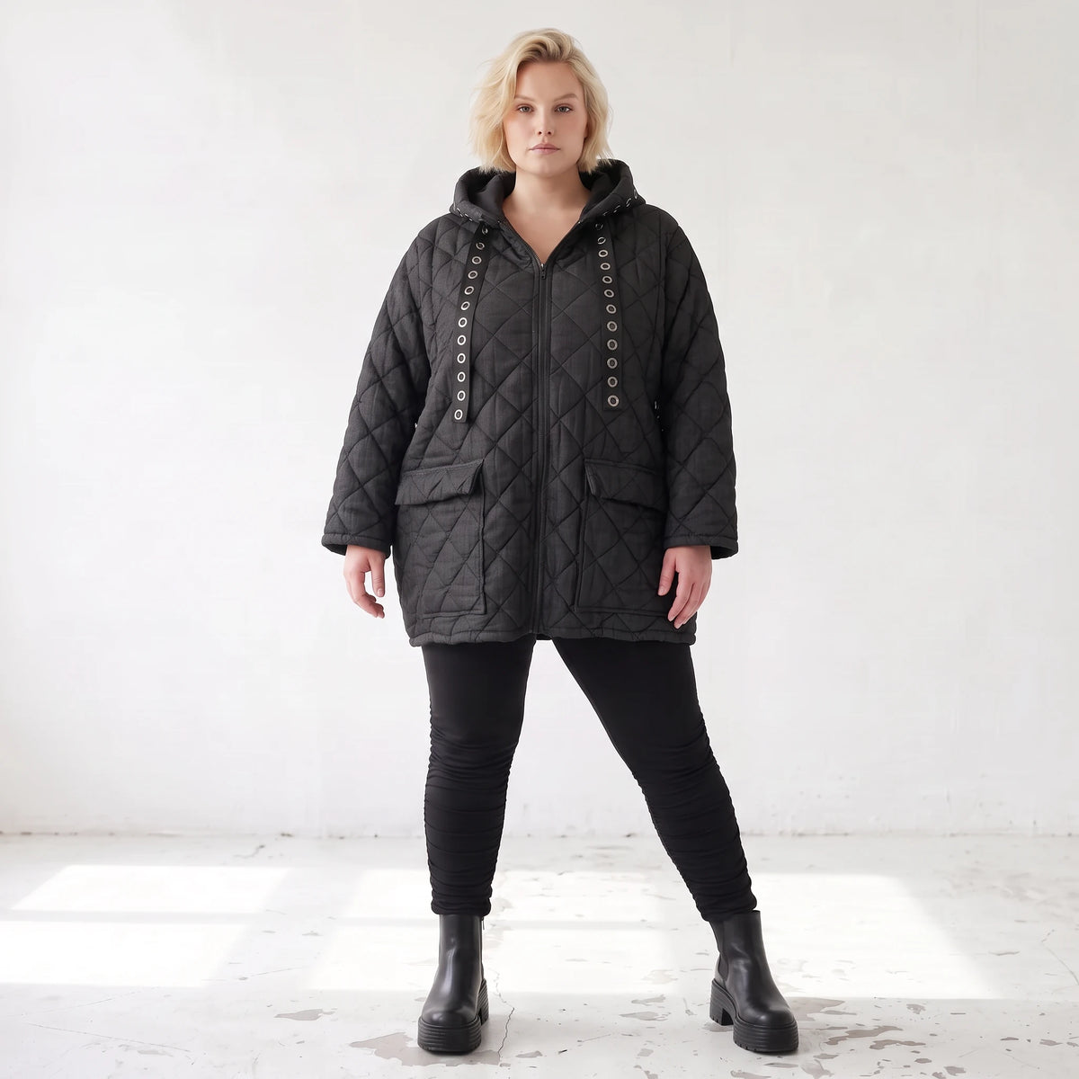 Gefütterte schwarze Kapuzenjacke im Denimlook mit geradem Schnitt warme Winterjacke